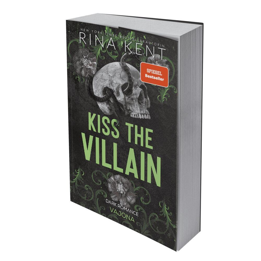Kiss The Villain (Rina Kent)