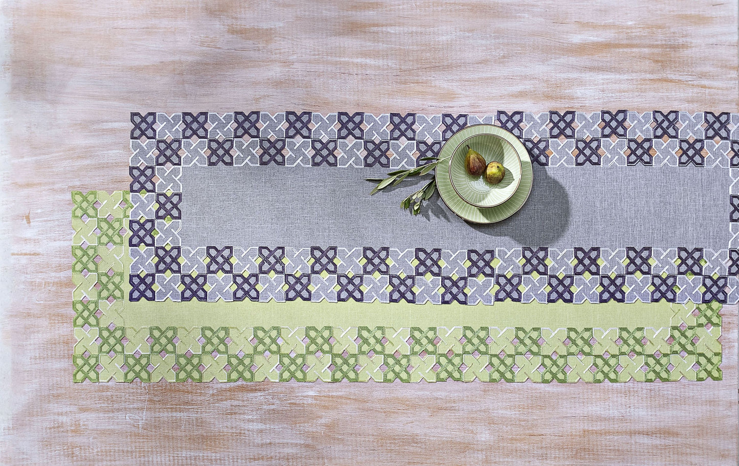 Tischläufer mit Kurbelstickerei, 40x140cm, (Farbe: Grau)