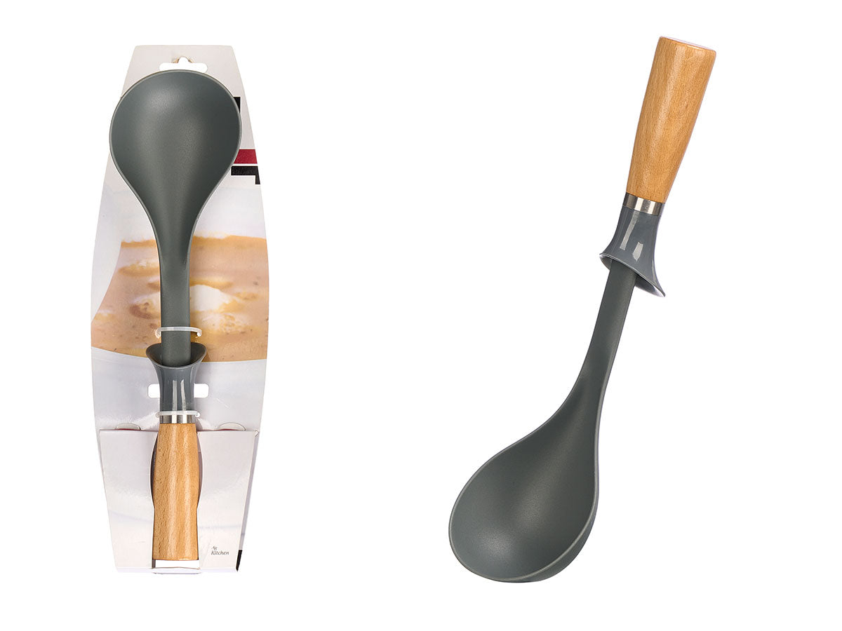 Schöpfkelle mit Holzgriff
