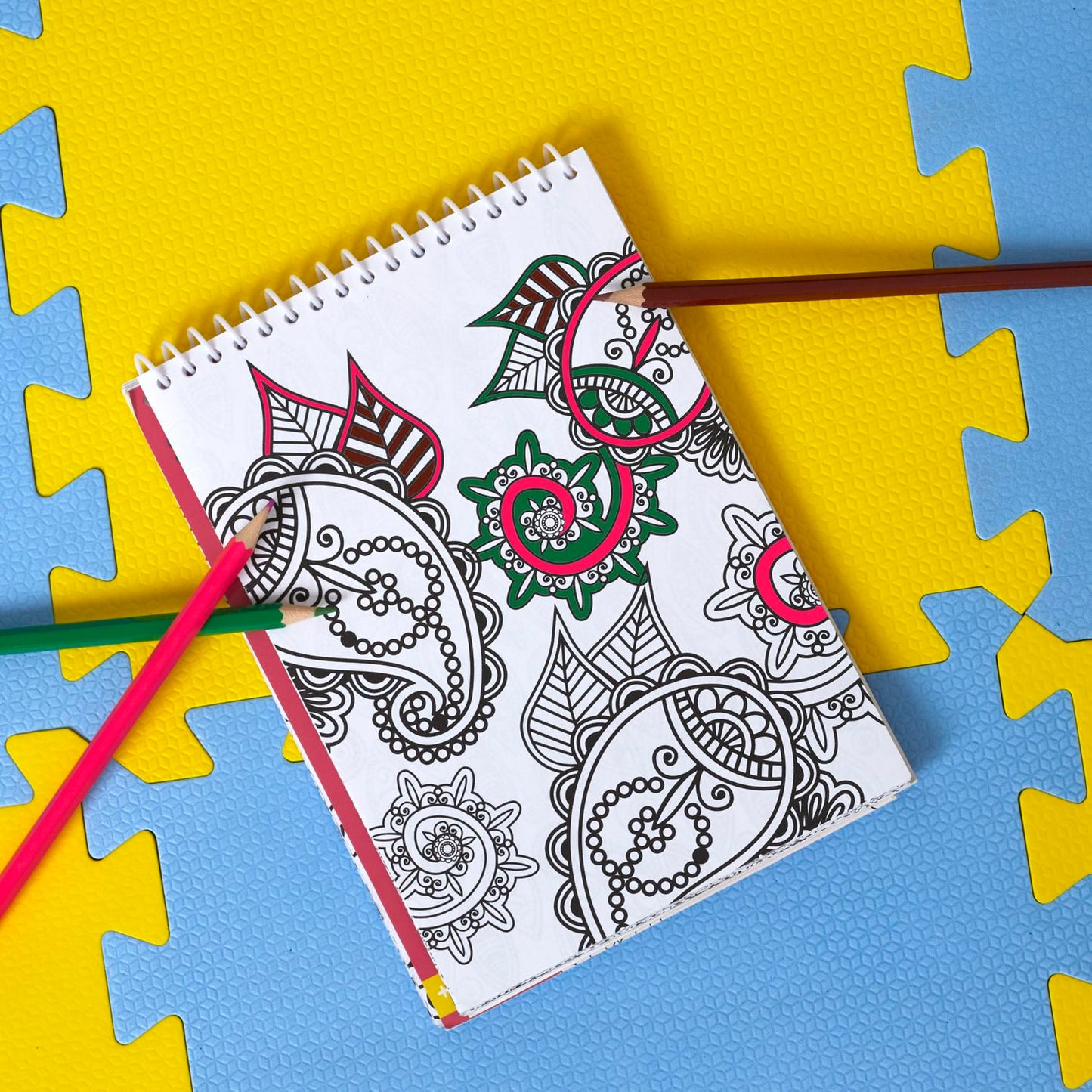 Spiral-Malbuch "Mandalas" (100 Blatt)