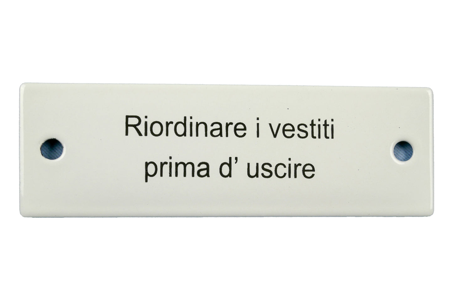 Schild 'Riordinare i vestiti'