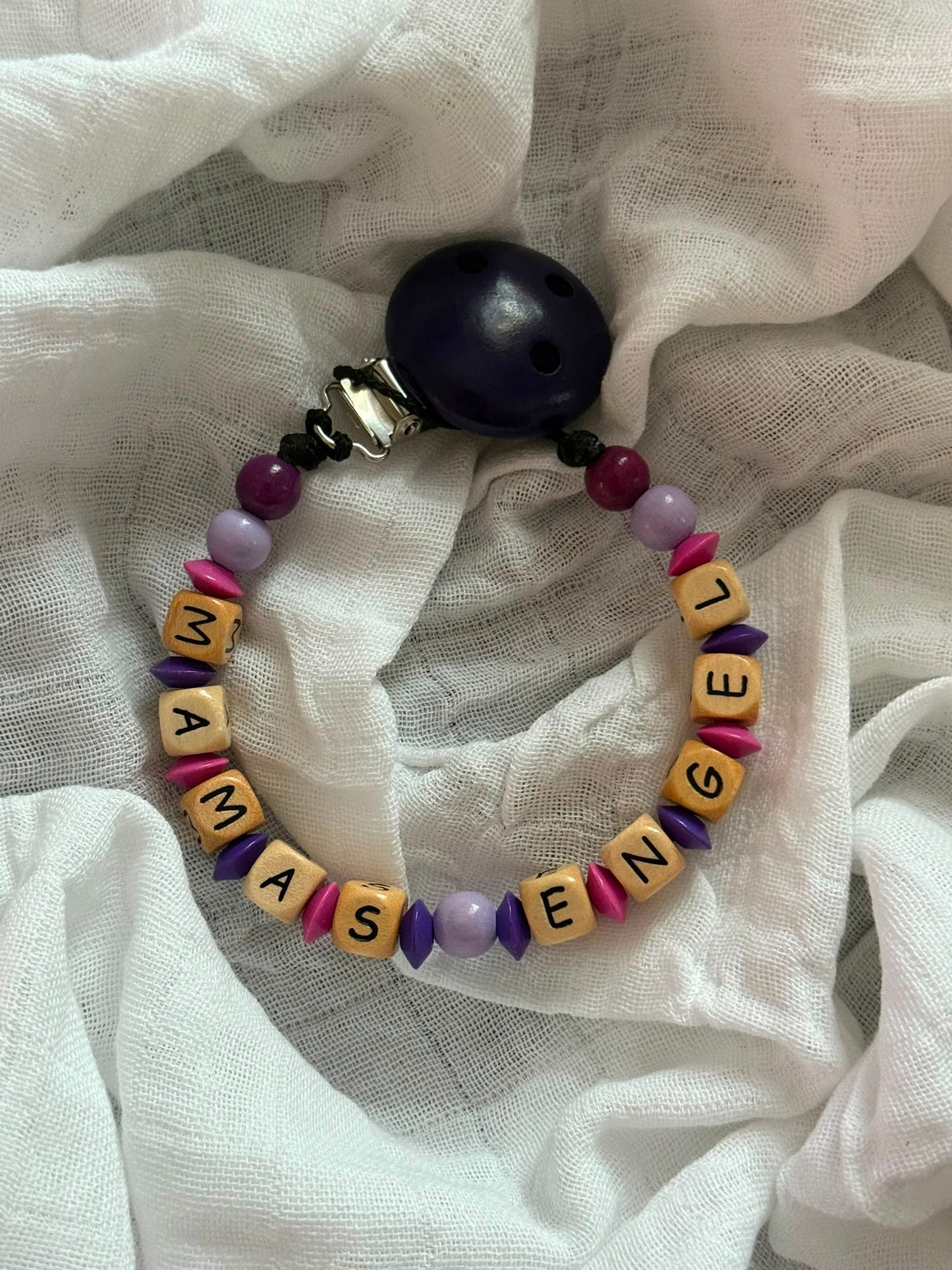Nuggikette "Mamas Engel" (Farbe: Lila Wolken, Material: Holz)