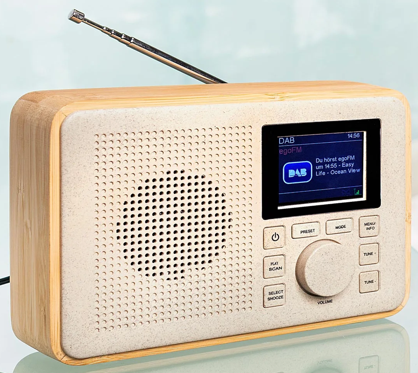 Tragbares DAB-Radio mit Holzrahmen