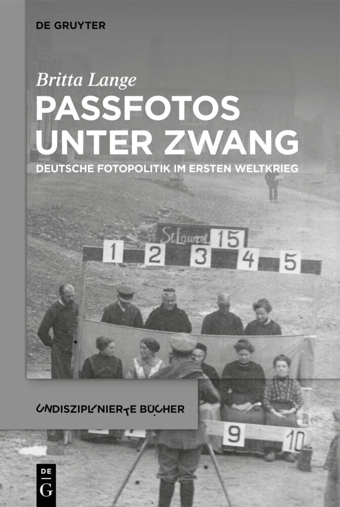 Passfotos unter Zwang (Britta Lange)