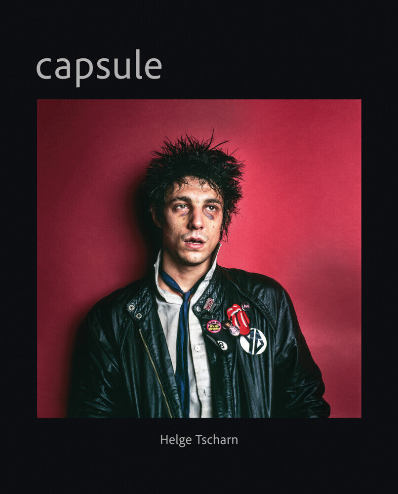 Helge Tscharn: Capsule (Helge Tscharn)