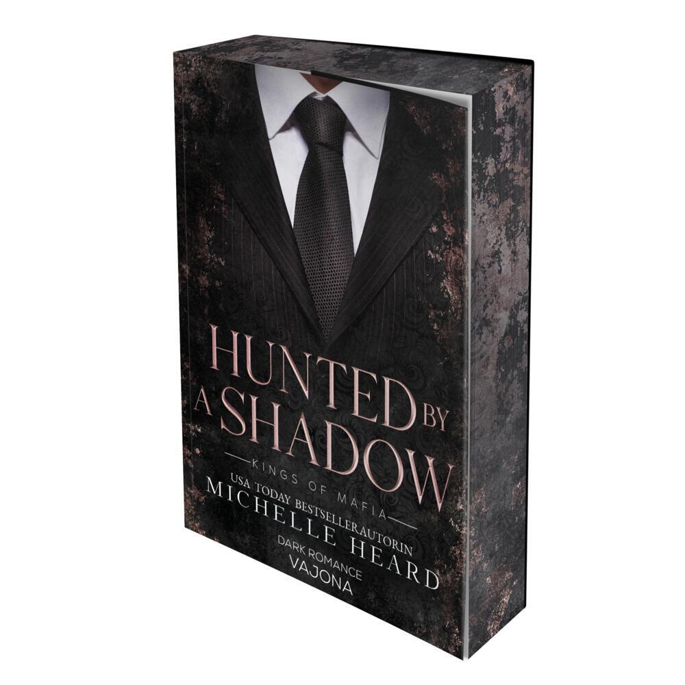 Hunted by a Shadow (Kings of Mafia 3) (Michelle Heard)