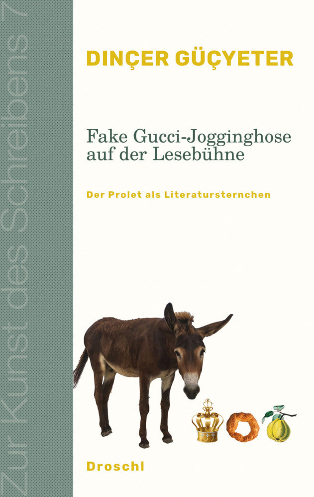 Fake Gucci-Jogginghose auf der Lesebühne (Dinçer Güçyeter)