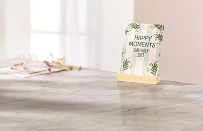 Tischkalender "Happy Moments" mit Holzaufsteller 2025