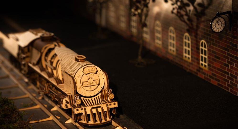 3D Puzzle Zug mit Wagen 538PCS