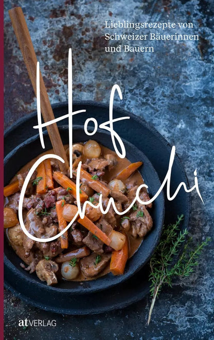 AT Hofchuchi (Deutsch, 2023, Maurice K. Grünig, UFA-Revue, Stefan Gantenbein, Jean-Pierre Burri, Katherina (Dr.) Kempf)