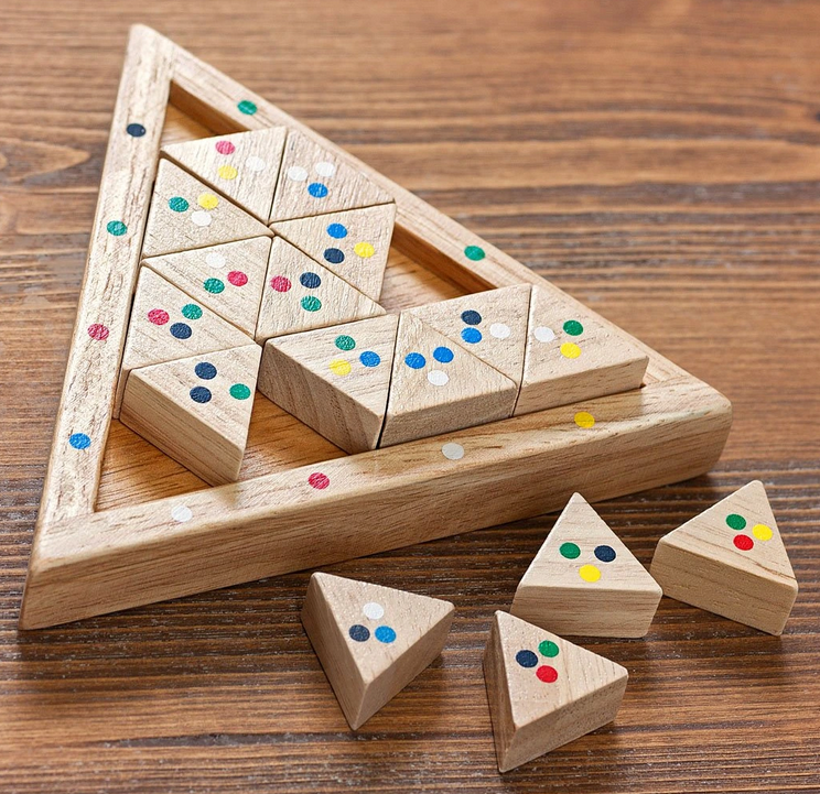 Geschicklichkeitsspiel Dreieck