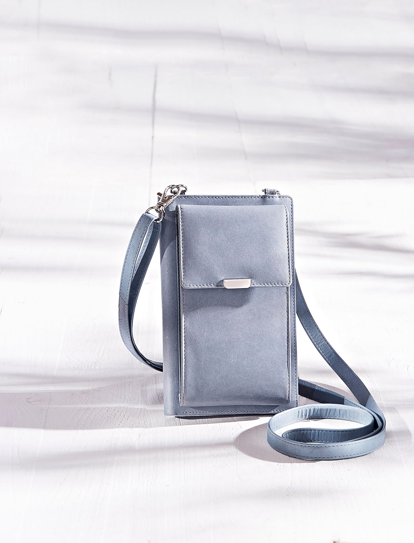 Handy-Umhängetasche mit Kartenfächern, Leder (Farbe: blau)