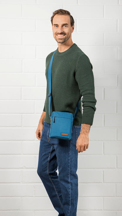 Bruno Banani Umhängetasche (Farbe: blau)