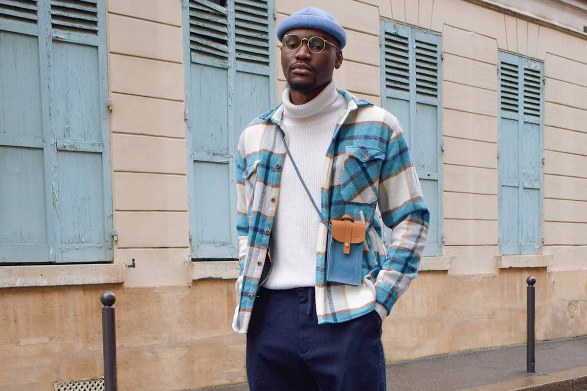 Handytasche SOLSTICE, hellblau