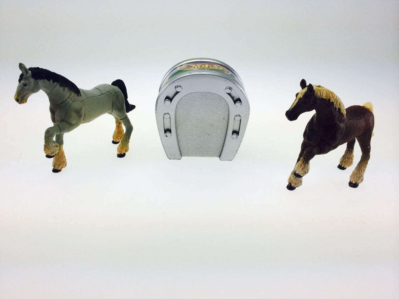 Puzzle in Hufeisendose - Pferd (22 Teile), assortiert