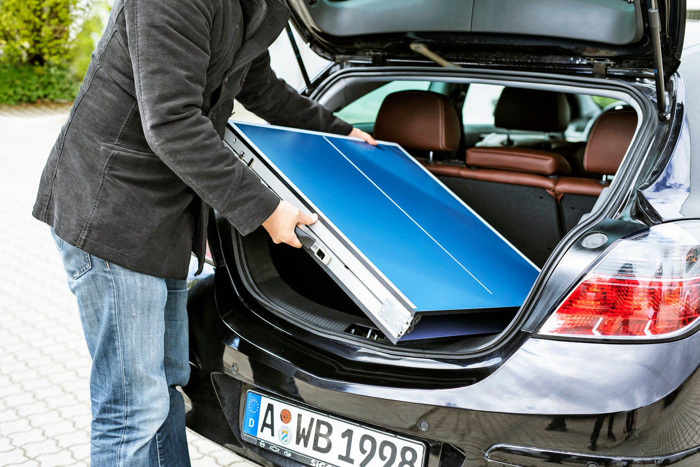 Tischtennisplatte, klappbar