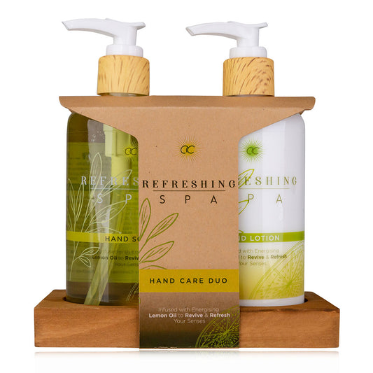 Handpflegeset "Refreshing Spa", auf Holztablar