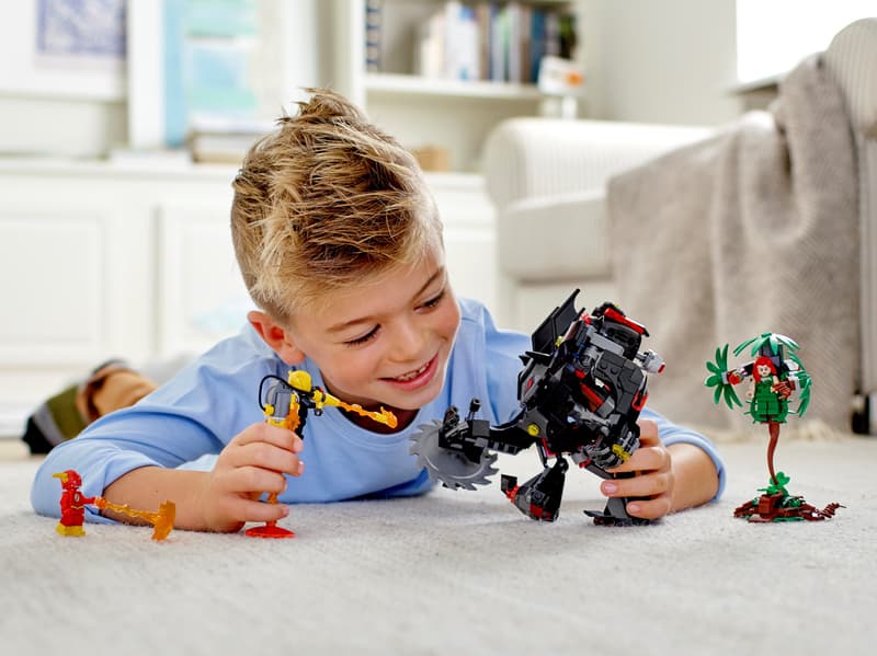 Lego DC - Batman Mech vs Poison Ivy Mech (76117)