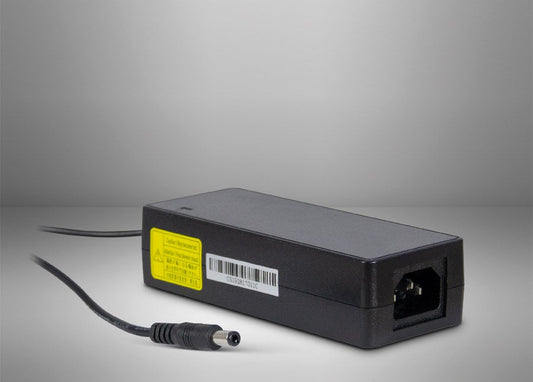 Inter-Tech Netzteil 90W extern mit C14 Anschluss 5,5 x 2,5 mm