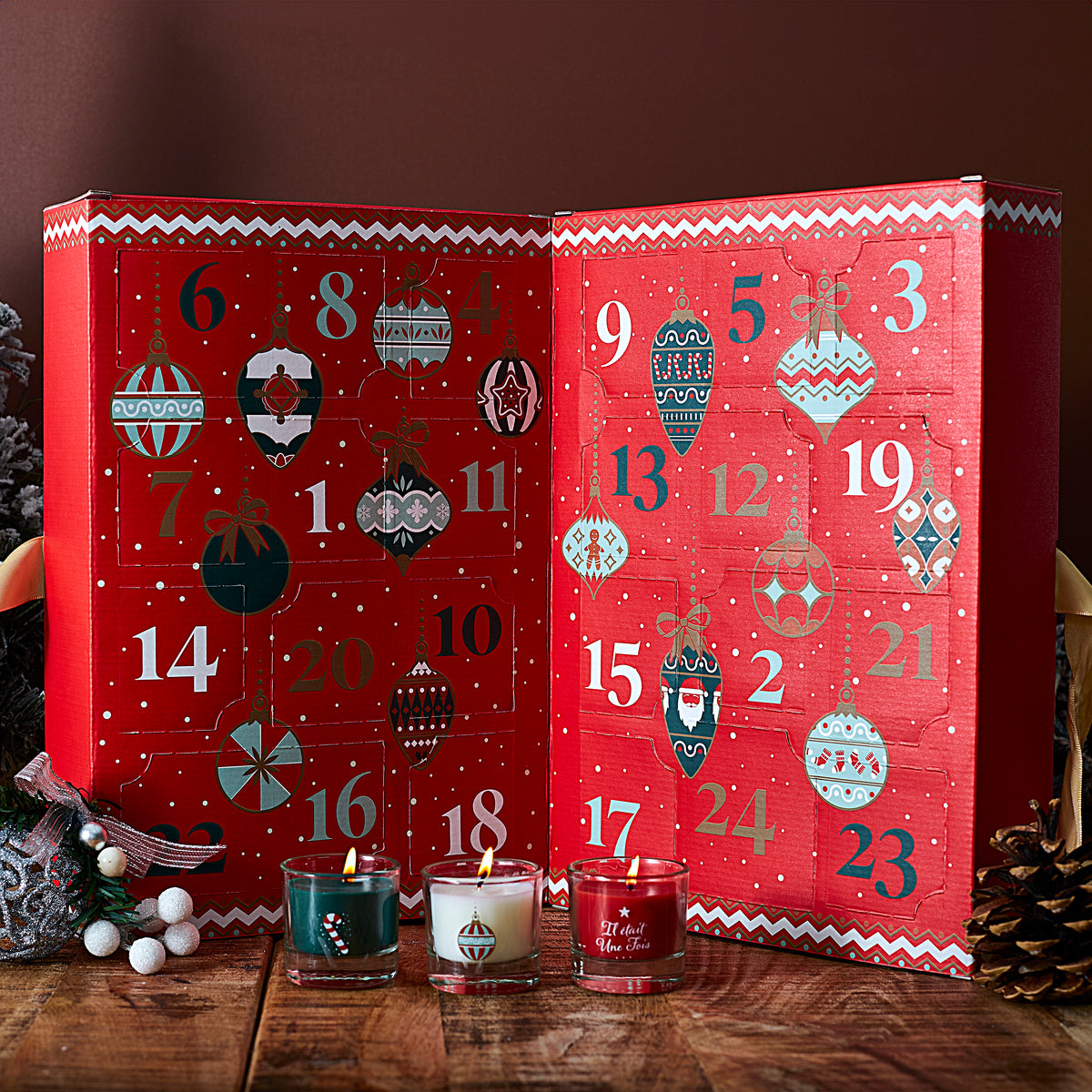 Adventskalender "Weihnachtszauber" mit 24 Duftkerzen
