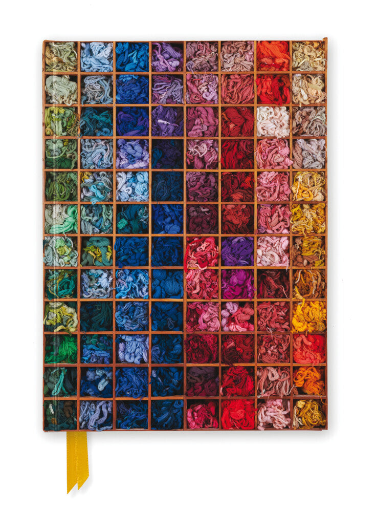 Premium Notizbuch DIN A5: Royal School of Needlework, Wand mit Wolle (Flame Tree Publishing)
