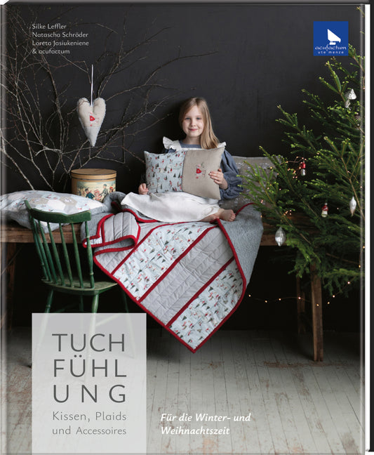 Tuchfühlung. Kissen, Plaids und Accessoires. (Natascha Schröder)