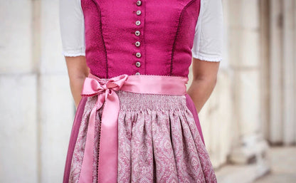 Servus Mein selbst genähtes Dirndl (Deutsch, 2020, Birgitt Wilhelm)