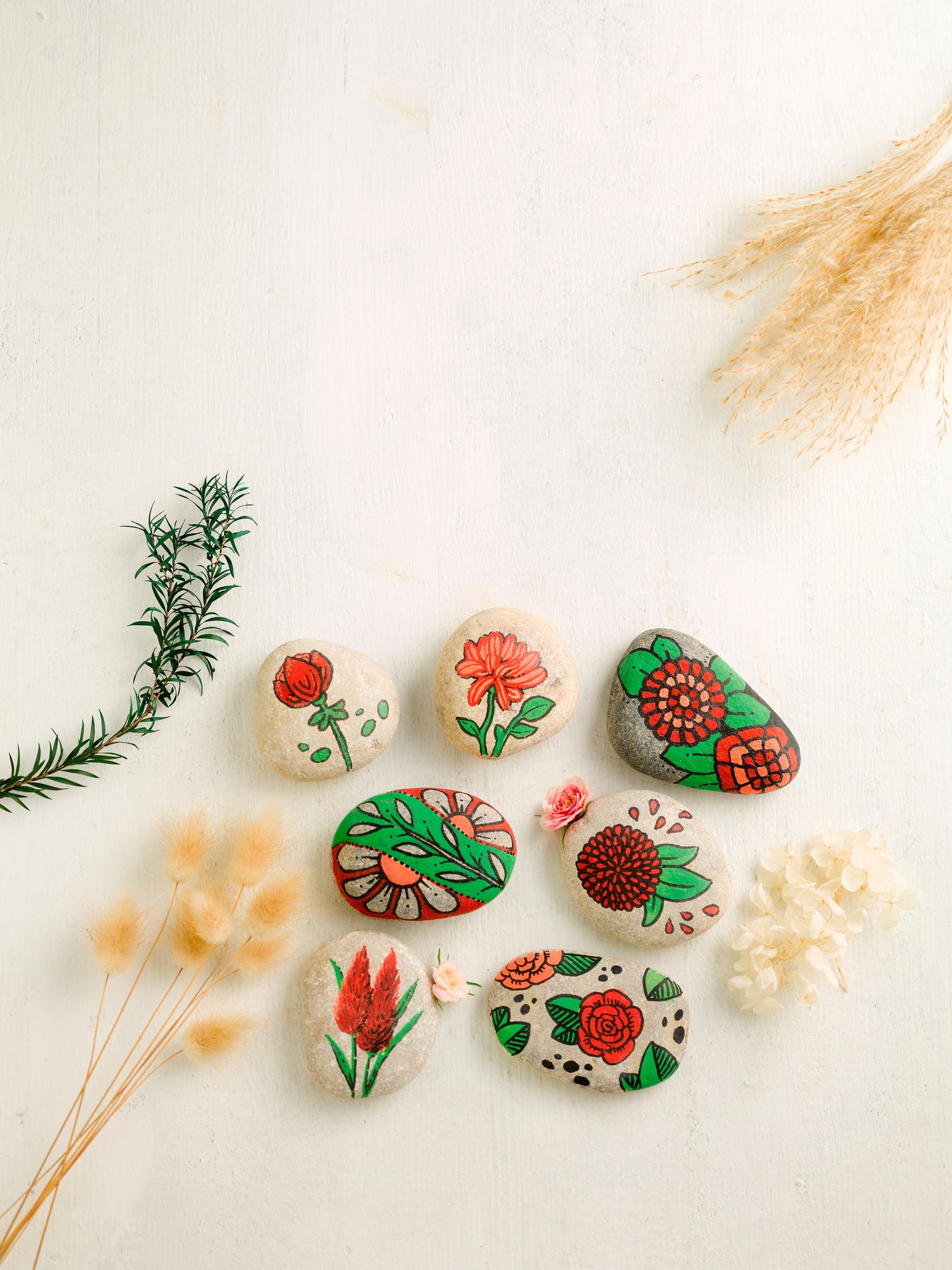 Kreativ-Set: Sag's mit Blumen - Florale Botschaften auf Steinen. Mit Anleitungsbuch und Material
