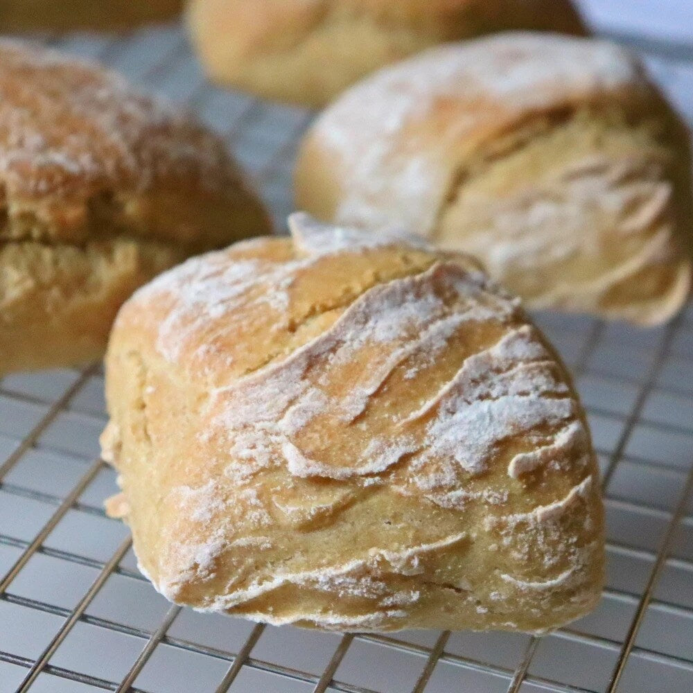 DplusA Die Wölkchenbäckerei: Festtage (Deutsch, 2022, Güldane Altekrüger)