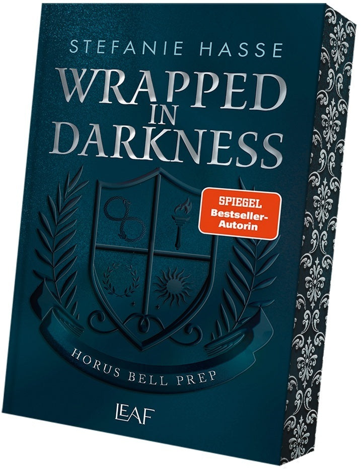 Wrapped in Darkness (Stefanie Hasse)