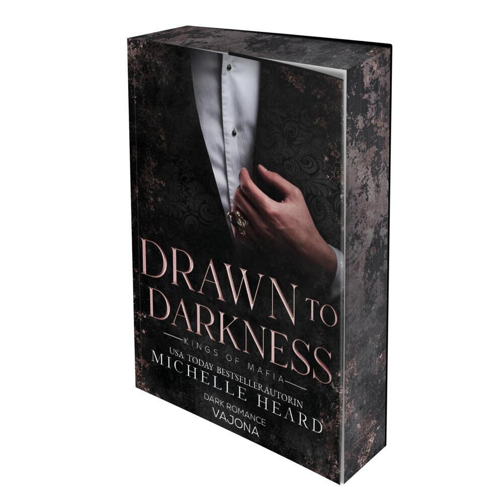 Drawn to Darkness (Kings of Mafia 4) (Michelle Heard)