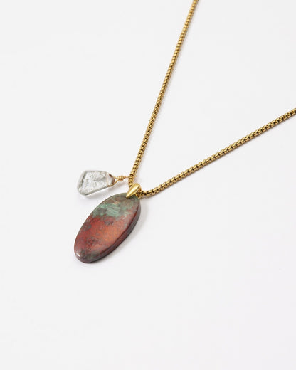 Elsita Jewelry Horizon IV necklace featuring an oval Sonora sunset stone and green quartz accent on a gold-tone chain.