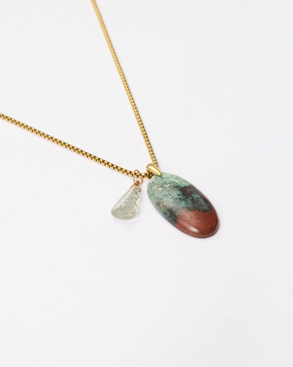 Elsita Jewelry Horizon III necklace featuring a Sonora sunset stone and green quartz pendant on a gold-tone chain.